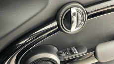 MINI Hatchback 1.5 Cooper Classic 3dr Auto Petrol Hatchback